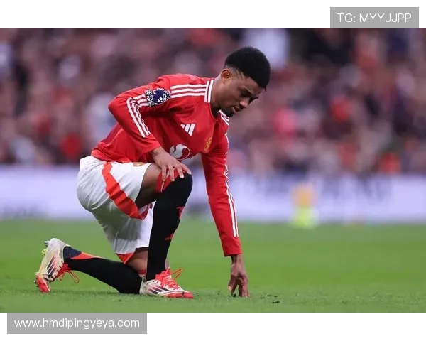 曼联与热刺巅峰对决直播吧全程回顾精彩瞬间与战术分析 曼联与热刺巅峰对决直播吧全程回顾精彩瞬间与战术分析