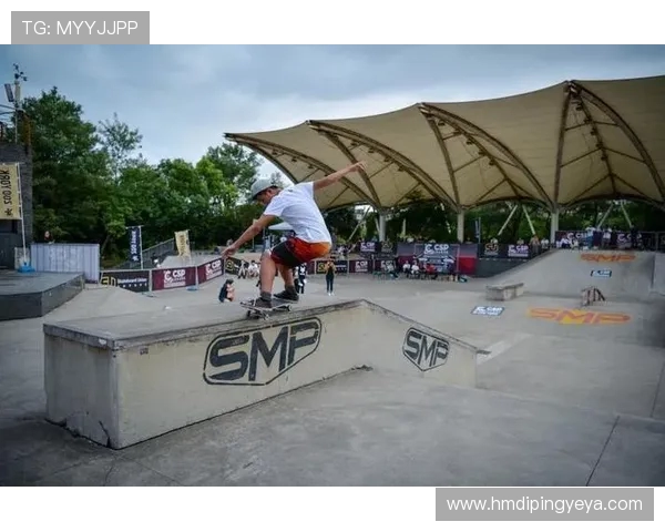 重庆滑板队状态变革引发热议滑板文化新潮流的崛起与挑战